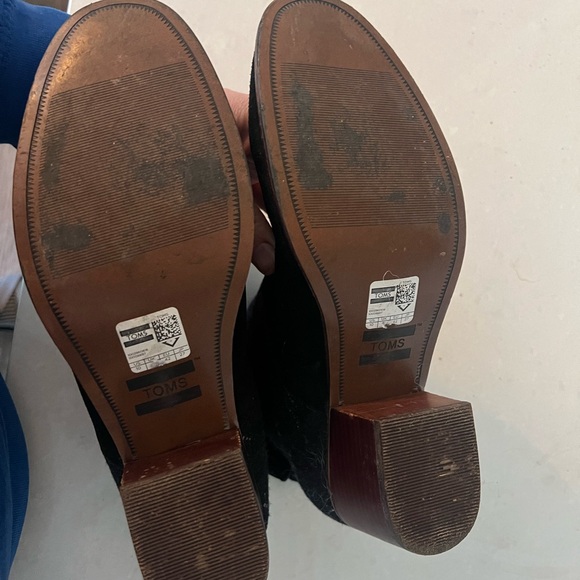 Tom’s Booties - Picture 4 of 6